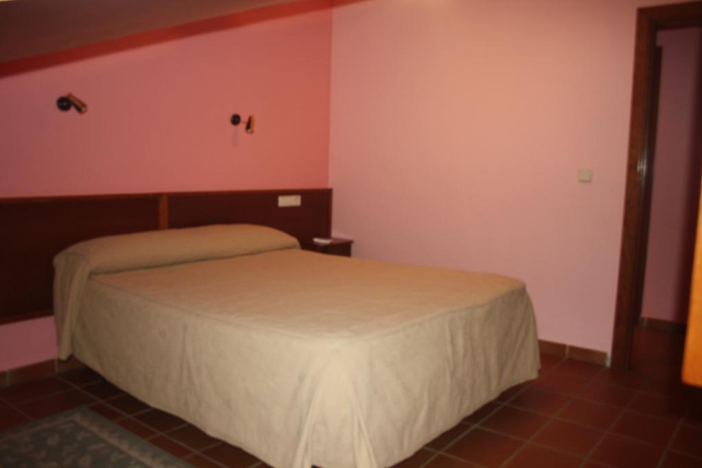 Apart-Hotel Selva Nevada La Virgen de la Vega Phòng bức ảnh